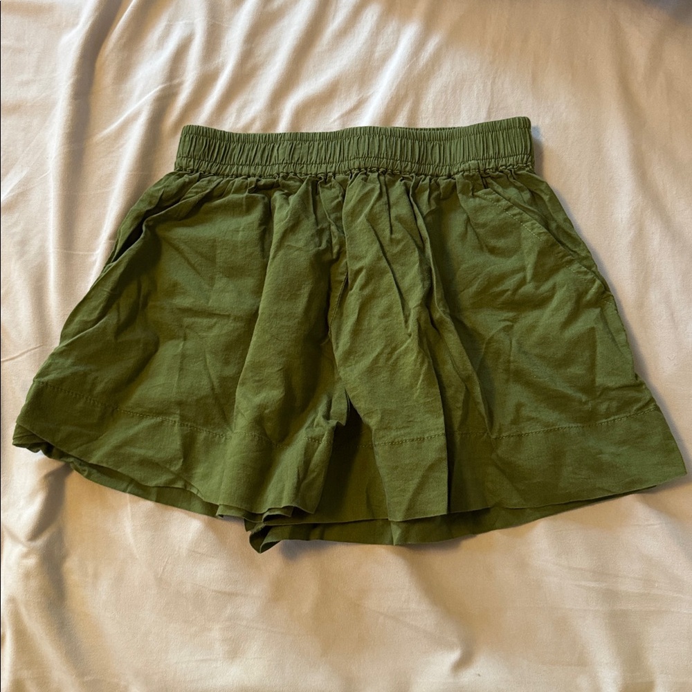 Ava Sky Shorts in Green, XS
